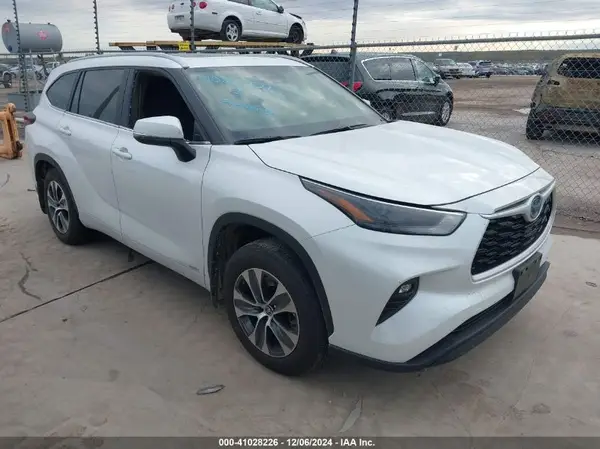 5TDKBRCH7RS636899 2024 TOYOTA HIGHLANDER - Image 1