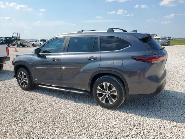 5TDKBRCH7SS648184 2025 TOYOTA HIGHLANDER - Image 2