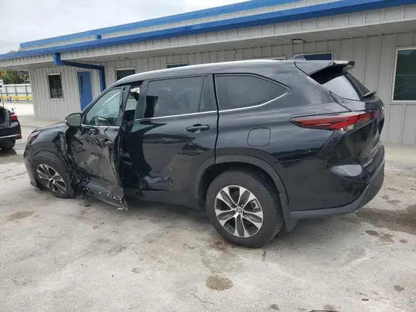 5TDKBRCH7SS659394 2025 TOYOTA HIGHLANDER - Image 2