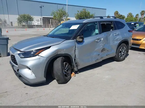 5TDKBRCH7SS661839 2025 TOYOTA HIGHLANDER - Image 2
