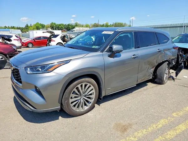 5TDKBRCH7SS661971 2025 TOYOTA HIGHLANDER - Image 1