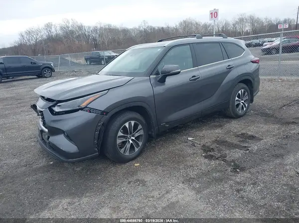 5TDKBRCH7SS670458 2025 TOYOTA HIGHLANDER - Image 2