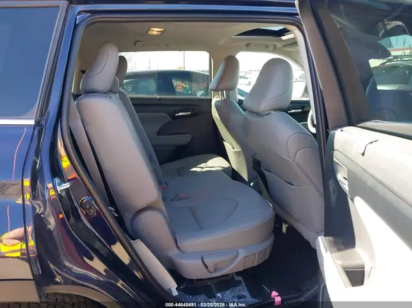 5TDKBRCH7SS675854 2025 TOYOTA HIGHLANDER - Image 8