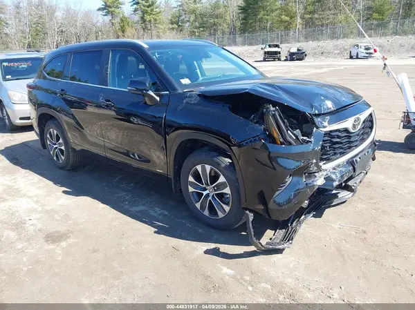 5TDKBRCH7TS709163 2026 TOYOTA HIGHLANDER - Image 1