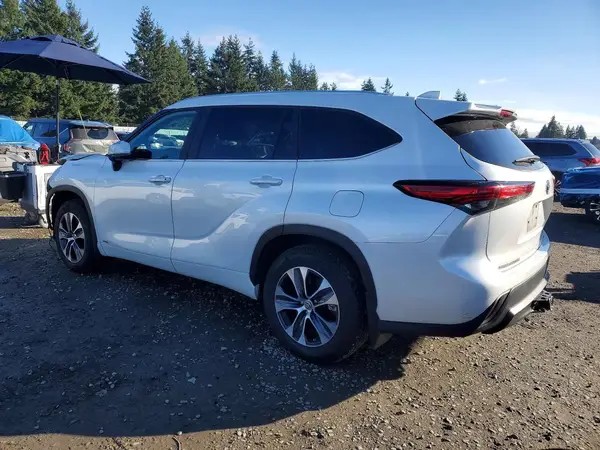 5TDKBRCH8PS121908 2023 TOYOTA HIGHLANDER - Image 2