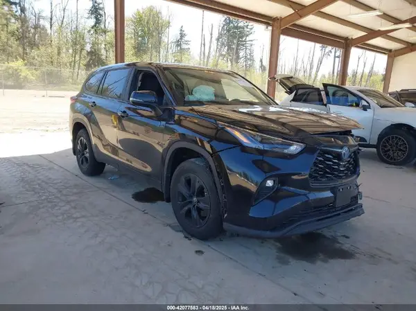 5TDKBRCH8RS139375 2024 TOYOTA HIGHLANDER - Image 1
