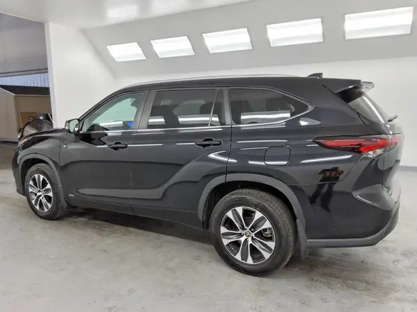 5TDKBRCH8RS623143 2024 TOYOTA HIGHLANDER - Image 2
