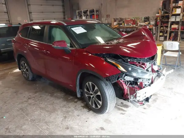 5TDKBRCH8SS51A237 2025 TOYOTA HIGHLANDER - Image 1