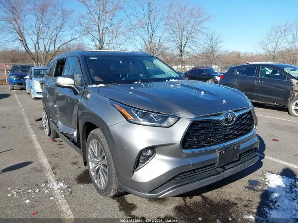 5TDKBRCH8SS659906 2025 TOYOTA HIGHLANDER - Image 1
