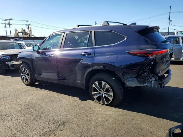 5TDKBRCH8SS686846 2025 TOYOTA HIGHLANDER - Image 2