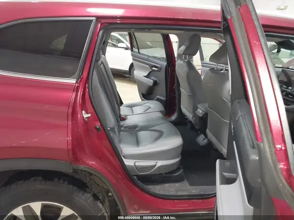 5TDKBRCH9PS579098 2023 TOYOTA HIGHLANDER - Image 8