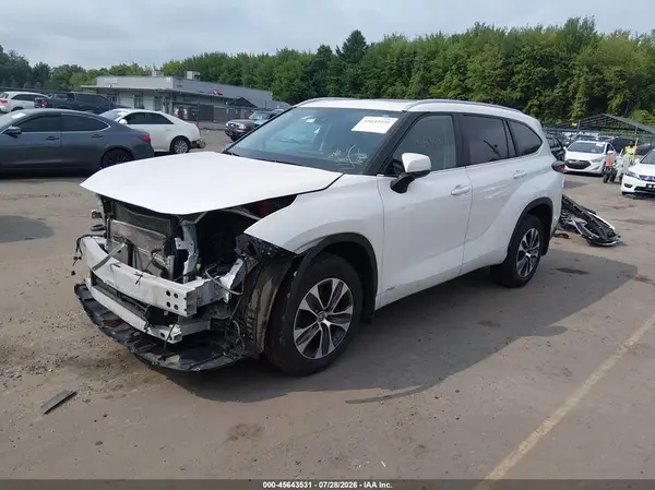 5TDKBRCH9RS143144 2024 TOYOTA HIGHLANDER - Image 2
