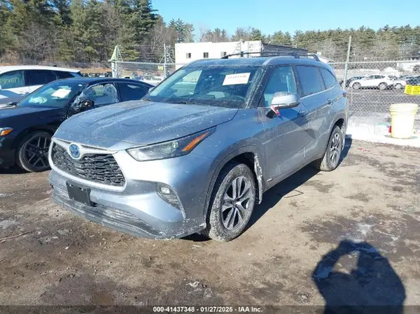 5TDKBRCH9RS606285 2024 TOYOTA HIGHLANDER - Image 2