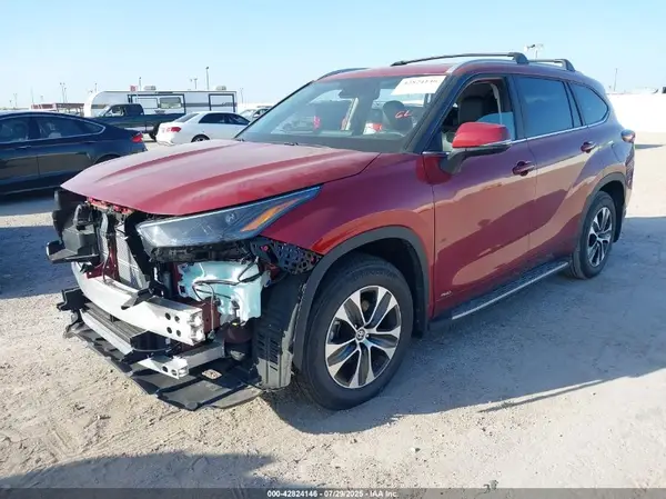 5TDKBRCH9SS660868 2025 TOYOTA HIGHLANDER - Image 2