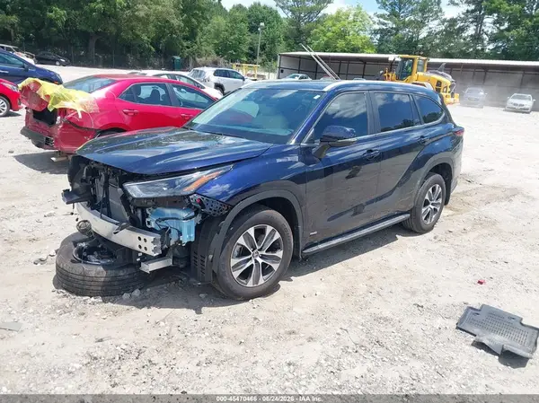 5TDKBRCH9SS661762 2025 TOYOTA HIGHLANDER - Image 2