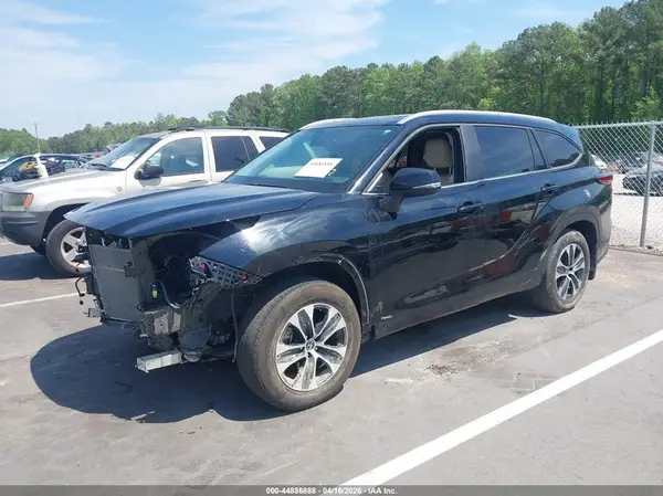 5TDKBRCH9SS666220 2025 TOYOTA HIGHLANDER - Image 2