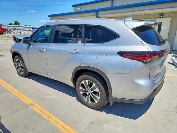 5TDKBRCH9SS682126 2025 TOYOTA HIGHLANDER - Image 2