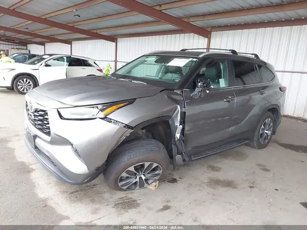 5TDKBRCH9TS691491 2026 TOYOTA HIGHLANDER - Image 2