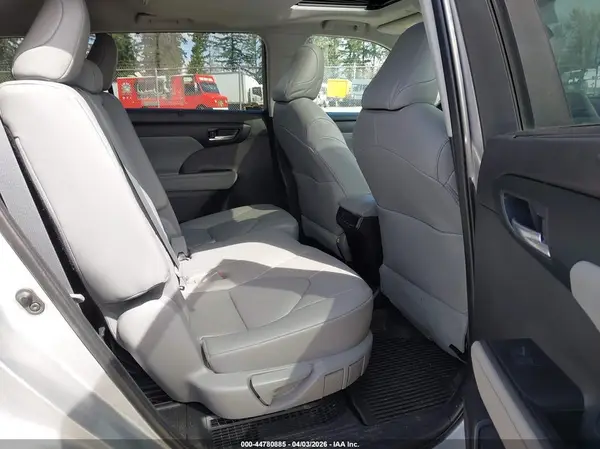 5TDKBRCHXPS134689 2023 TOYOTA HIGHLANDER - Image 8