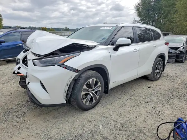 5TDKBRCHXPS579840 2023 TOYOTA HIGHLANDER - Image 1