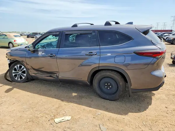 5TDKBRCHXRS142200 2024 TOYOTA HIGHLANDER - Image 2