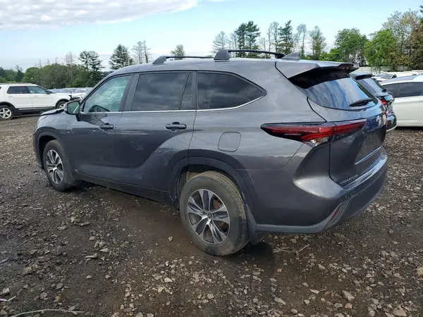 5TDKBRCHXRS606893 2024 TOYOTA HIGHLANDER - Image 2