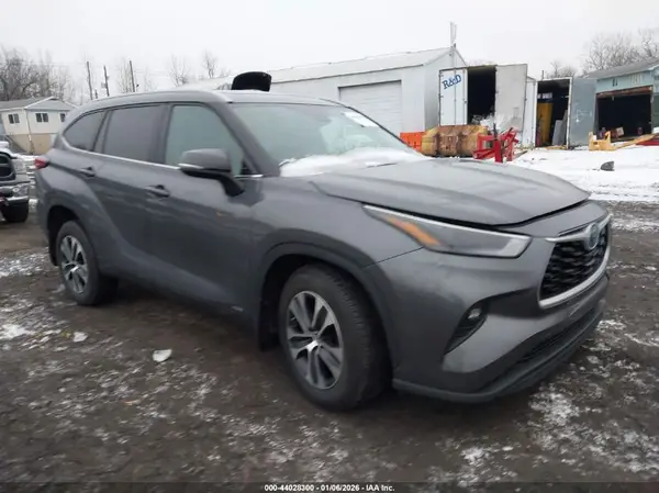 5TDKBRCHXRS608448 2024 TOYOTA HIGHLANDER - Image 1