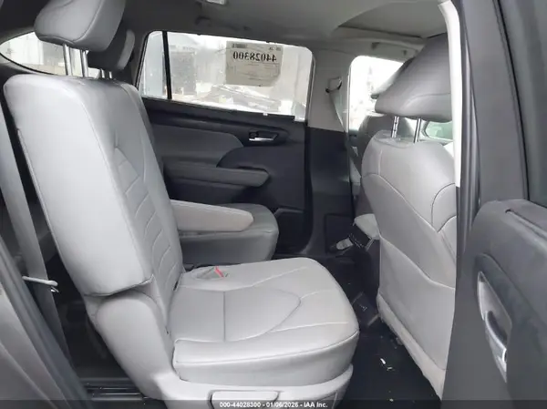 5TDKBRCHXRS608448 2024 TOYOTA HIGHLANDER - Image 8