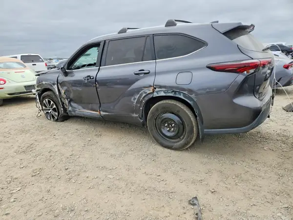 5TDKBRCHXRS608529 2024 TOYOTA HIGHLANDER - Image 2