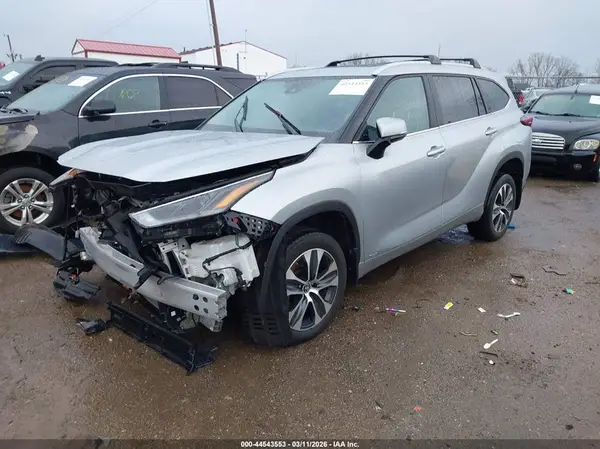 5TDKBRCHXRS614475 2024 TOYOTA HIGHLANDER - Image 2