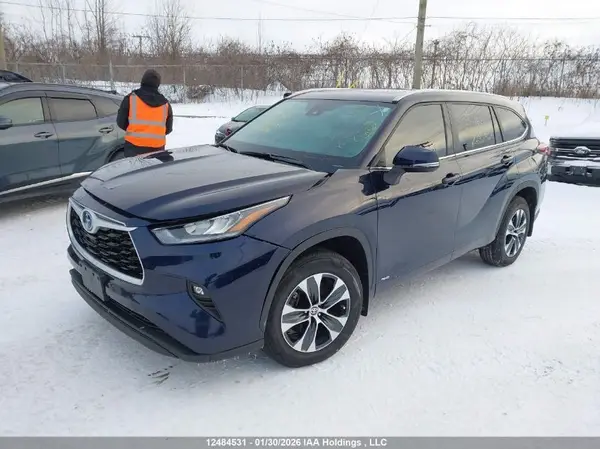 5TDKBRCHXRS632927 2024 TOYOTA HIGHLANDER - Image 2