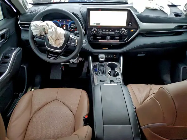 5TDKBRCHXSS647403 2025 TOYOTA HIGHLANDER - Image 8