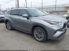 5TDKBRCHXSS659311 2025 TOYOTA HIGHLANDER