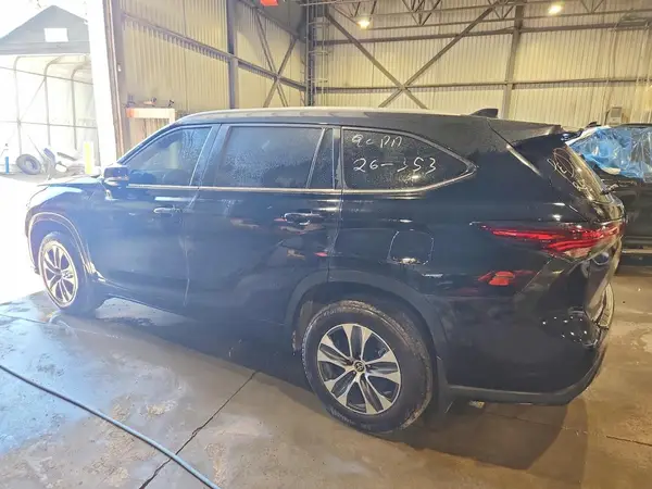 5TDKBRCHXSS677274 2025 TOYOTA HIGHLANDER - Image 2