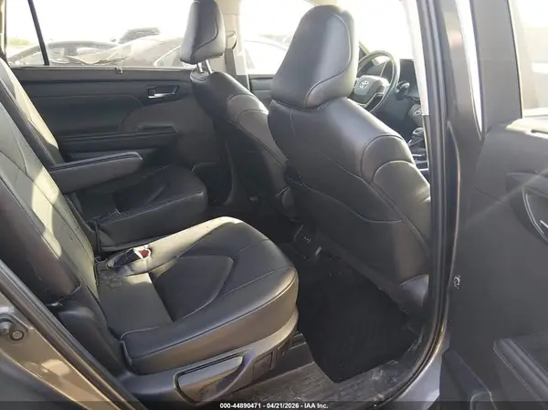 5TDKDRAH0PS001825 2023 TOYOTA HIGHLANDER - Image 8
