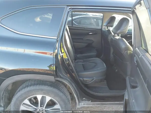 5TDKDRAH0PS009214 2023 TOYOTA HIGHLANDER - Image 8