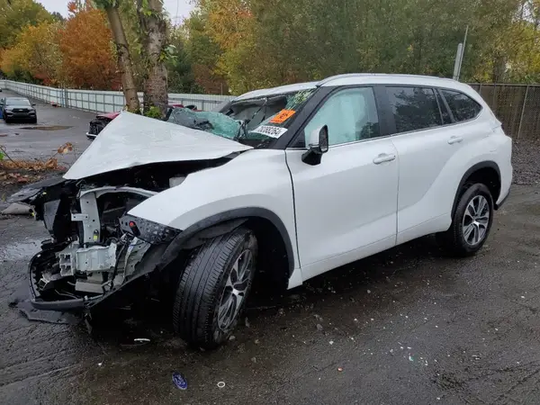 5TDKDRAH0PS017166 2023 TOYOTA HIGHLANDER - Image 1