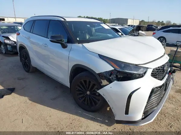 5TDKDRAH0PS017636 2023 TOYOTA HIGHLANDER - Image 1