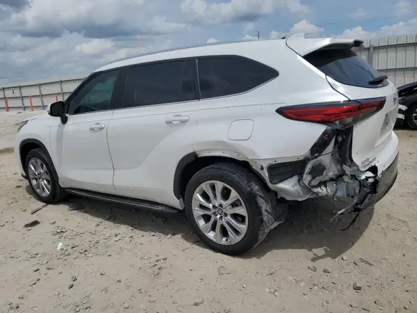 5TDKDRAH0PS019676 2023 TOYOTA HIGHLANDER - Image 2