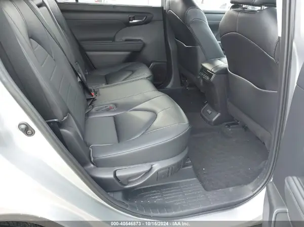 5TDKDRAH0PS024862 2023 TOYOTA HIGHLANDER - Image 8