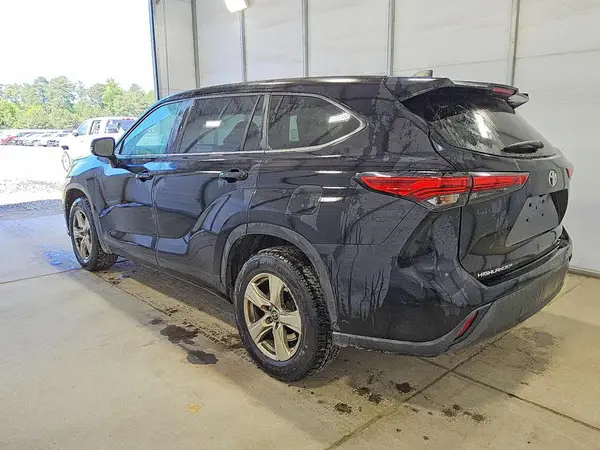 5TDKDRAH0PS026014 2023 TOYOTA HIGHLANDER - Image 2