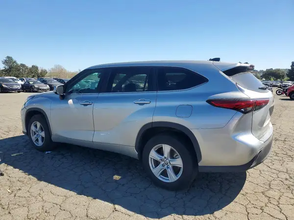 5TDKDRAH0PS030631 2023 TOYOTA HIGHLANDER - Image 2