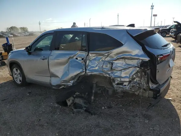 5TDKDRAH0PS034159 2023 TOYOTA HIGHLANDER - Image 2