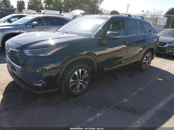 5TDKDRAH0PS037496 2023 TOYOTA HIGHLANDER - Image 2