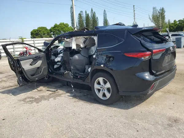 5TDKDRAH0PS039135 2023 TOYOTA HIGHLANDER - Image 2