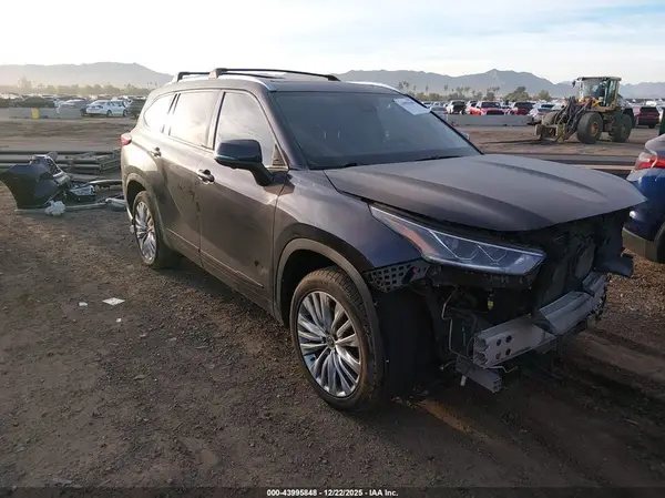 5TDKDRAH0PS042519 2023 TOYOTA HIGHLANDER - Image 1