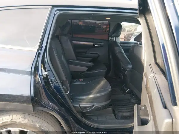 5TDKDRAH0PS042519 2023 TOYOTA HIGHLANDER - Image 8