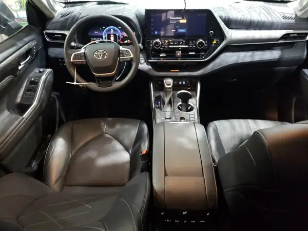 5TDKDRAH0PS043024 2023 TOYOTA HIGHLANDER - Image 8