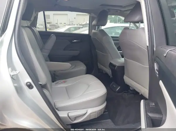 5TDKDRAH0PS048160 2023 TOYOTA HIGHLANDER - Image 8