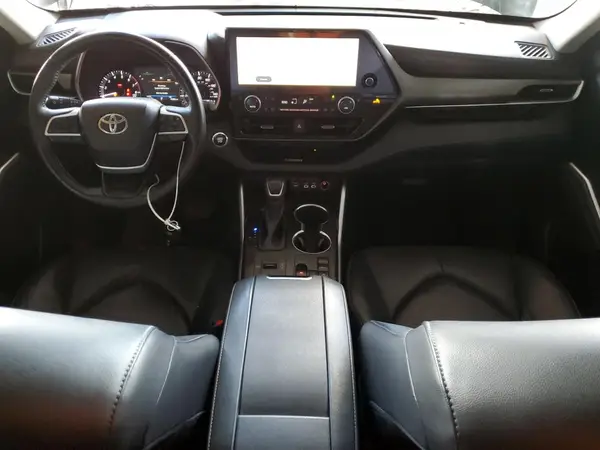 5TDKDRAH0PS506523 2023 TOYOTA HIGHLANDER - Image 8